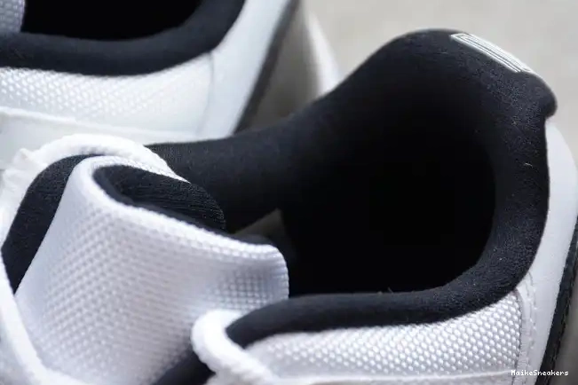MaikeSneakers Jordan mens Low 11 Black Air Retro White  